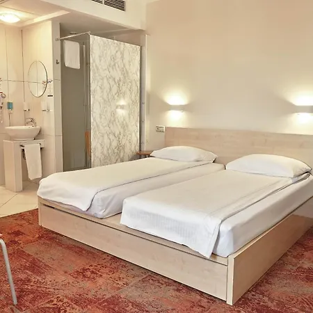 Hello Hotels Bucuresti Gara De Nord Exterior photo