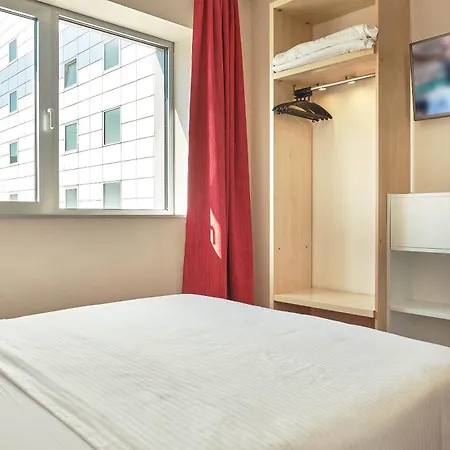 Hello Hotels Bucuresti Gara De Nord Exterior photo