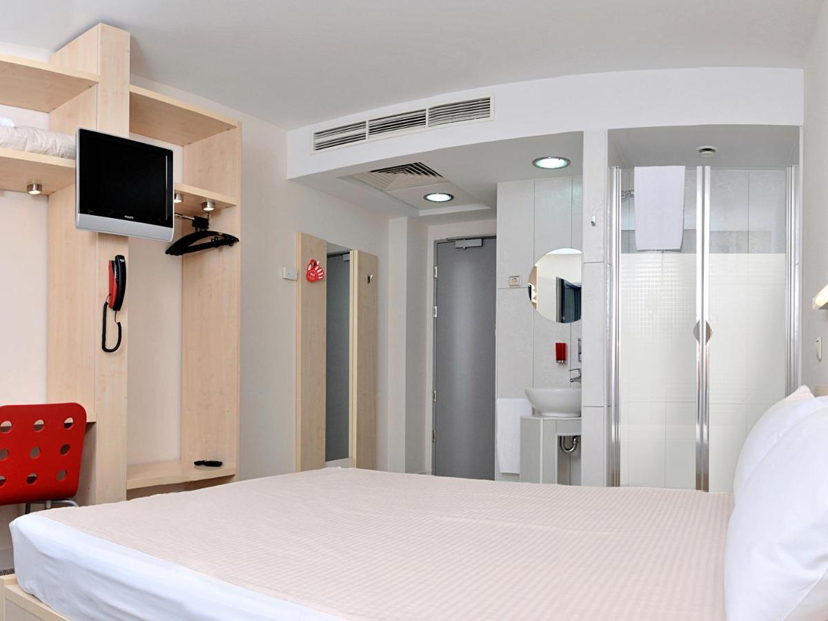 Hello Gara De Nord Hotel 2*
