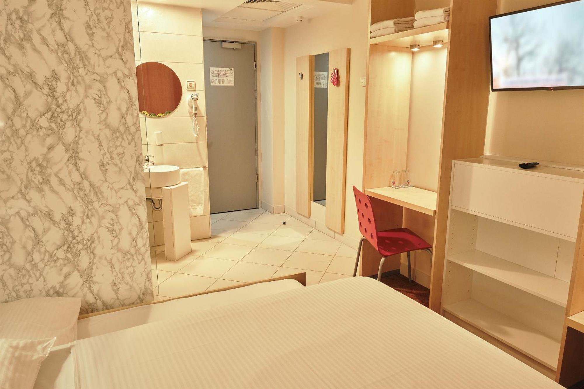 Hotel Hello Gara De Nord 2*