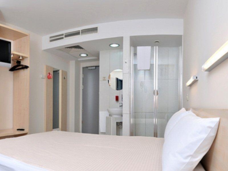 Hotel Hello Gara De Nord 2*